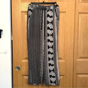New Look Black and White Floral Hippie Bojo Women's Pants Size M